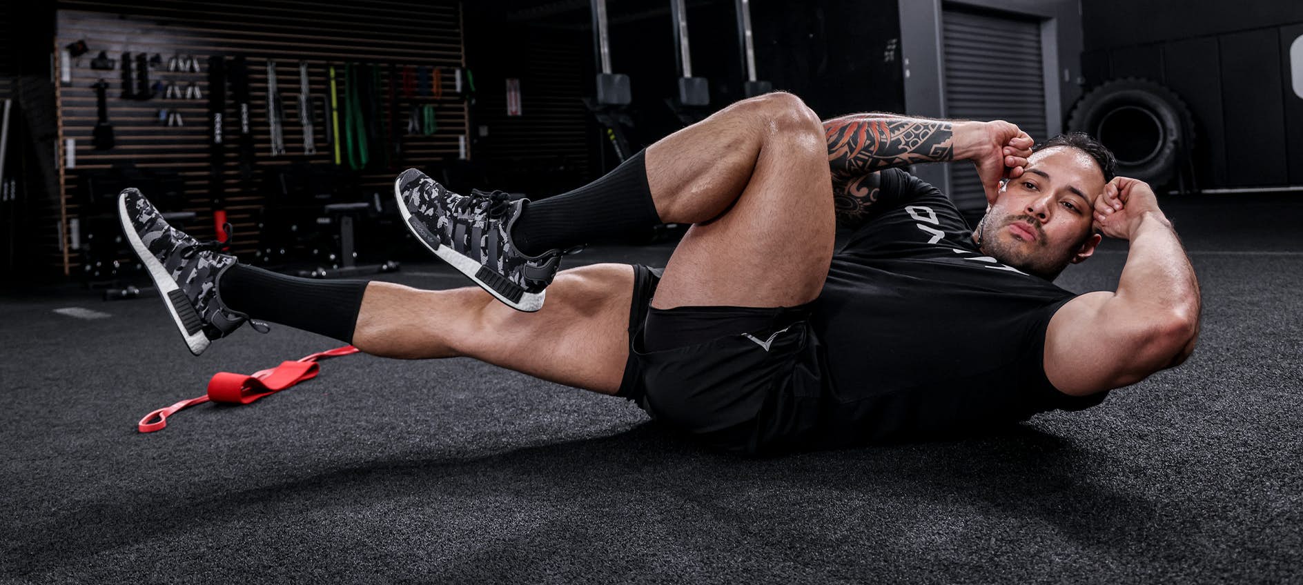 Juan Leija doing bicycle sit ups